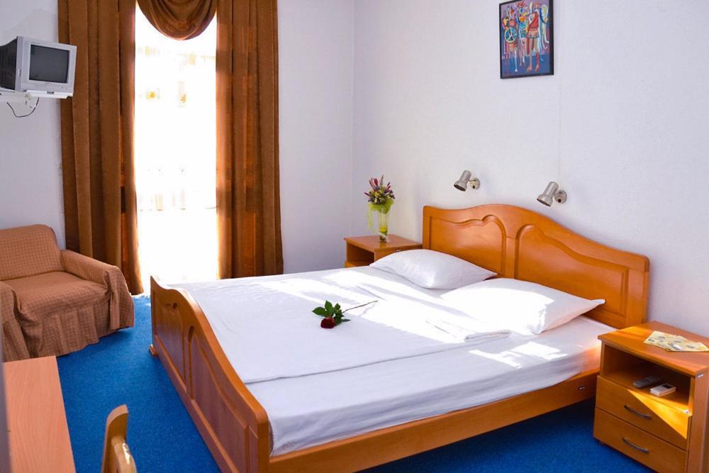 Hotel Ravni Gaj Knic Екстериор снимка
