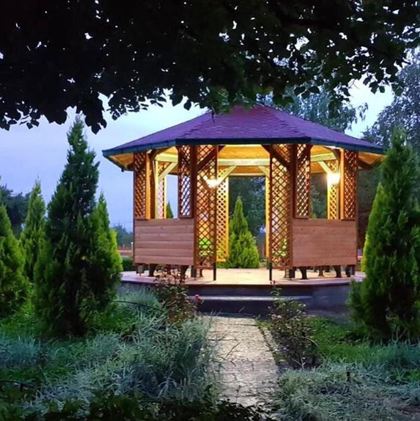 Hotel Ravni Gaj Knic Екстериор снимка