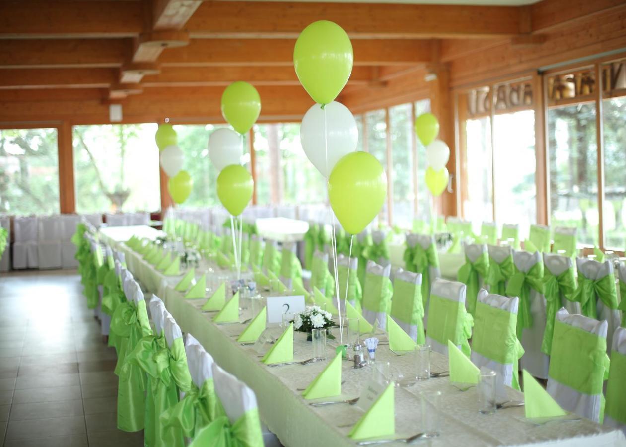 Hotel Ravni Gaj Knic Екстериор снимка
