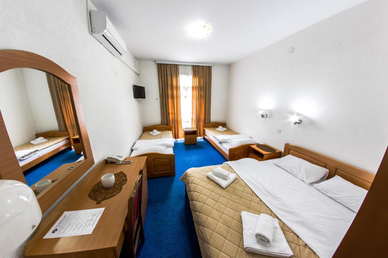 Hotel Ravni Gaj Knic Екстериор снимка